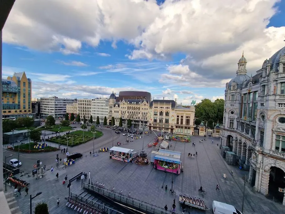 Apartman Stunning View + Japan Design Bed @ Central Station Antwerpen