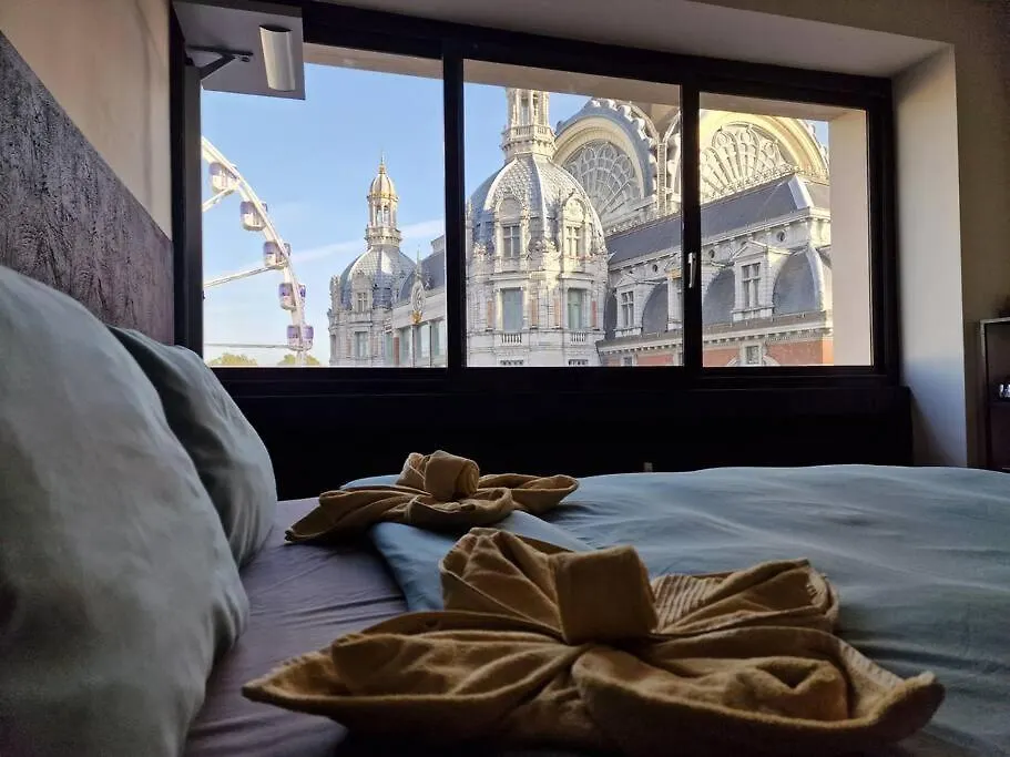 Stunning View + Japan Design Bed @ Central Station Antwerpen 0*,